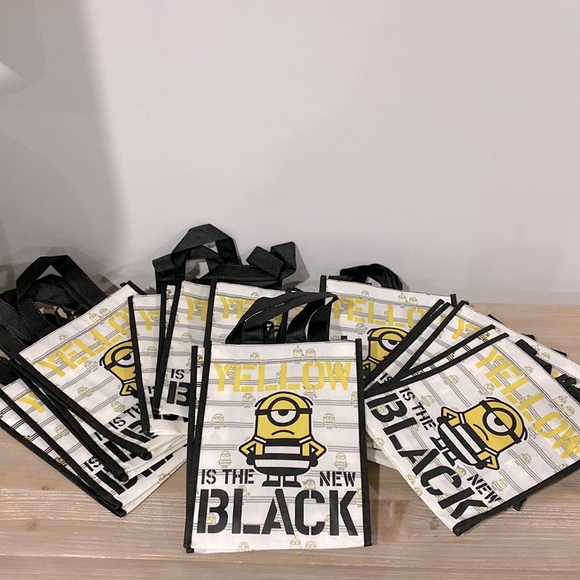 Party Supplies Nwt Reusable Minions Party Favor Bags Poshmark